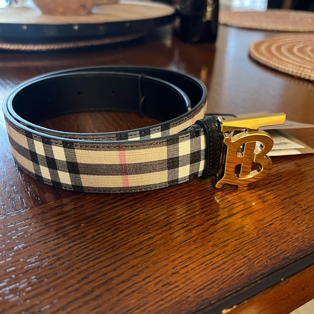 NWT, Authentic Burberry Black and Cream Belt with Gold Buckle